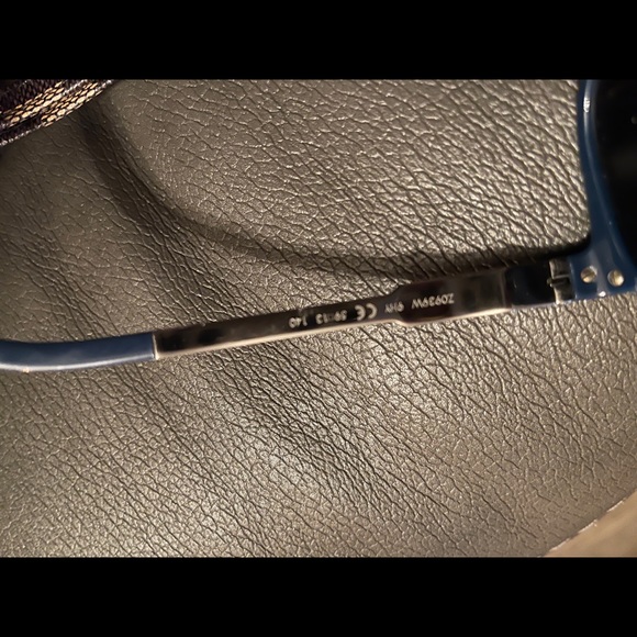 Louis Vuitton glasses 👓 - Picture 3 of 6